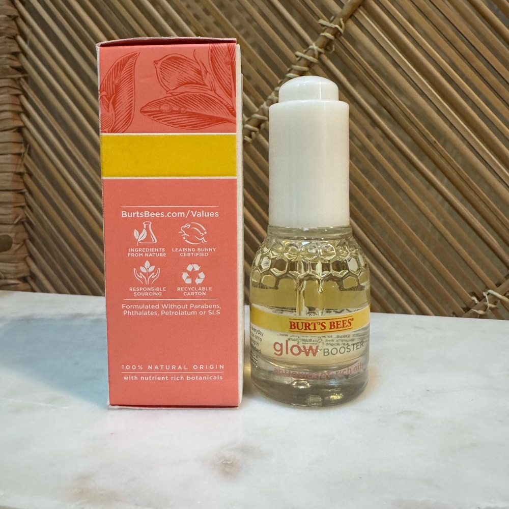 NIB!! Burt's Bees Glow Booster with Yellow and Red Accents - Picture 4 of 4